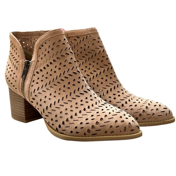 Seychelles Perforated Tan Ankle Booties - Picture 2 of 8